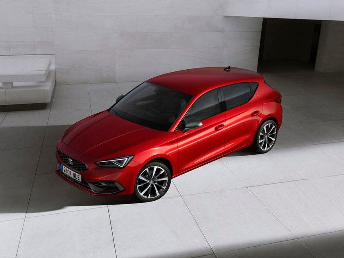 New Seat Leon revealed with cloud tech and hybrid powertrains | Express & Star