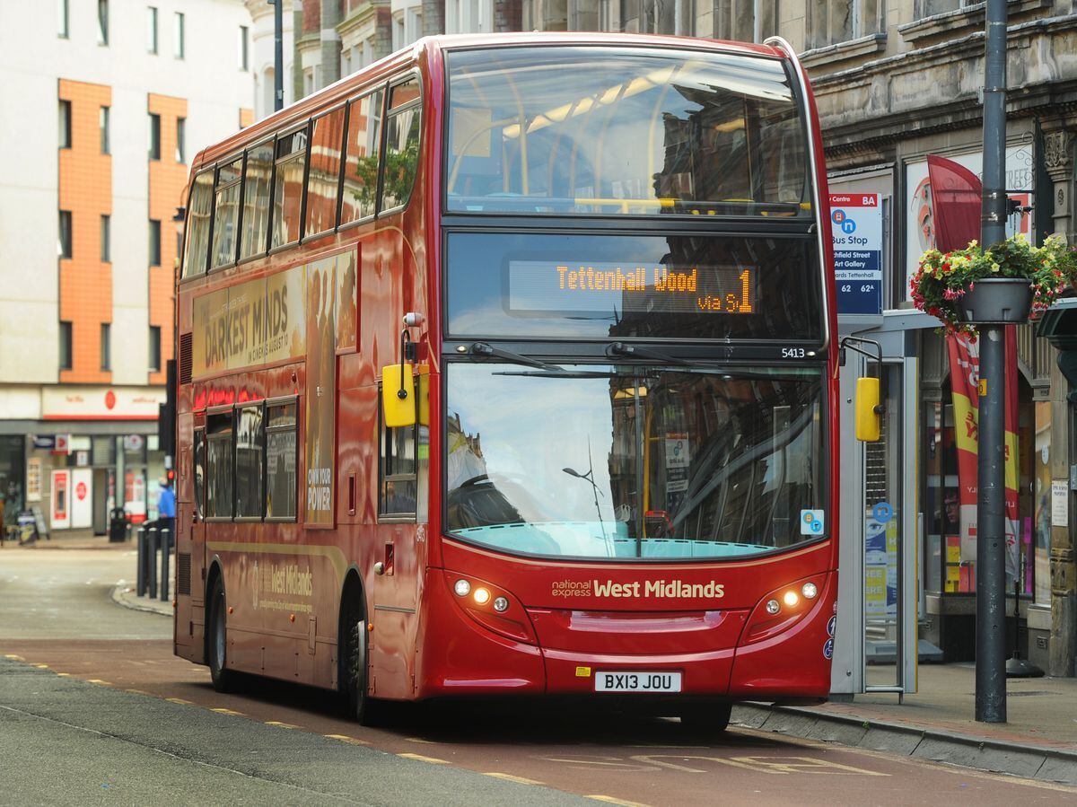 national-express-bus-drivers-reject-pay-offer-almost-unanimously-paving