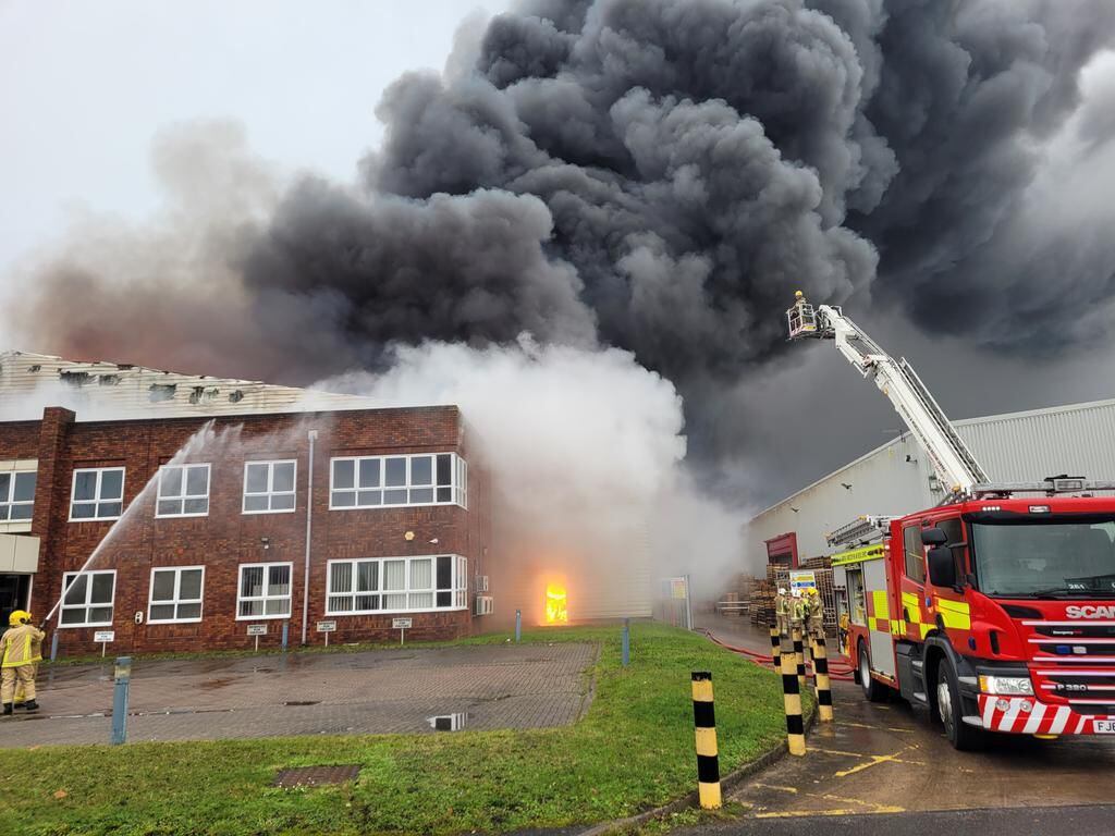 Kidderminster fire: Huge flames and smoke pour out of industrial estate building