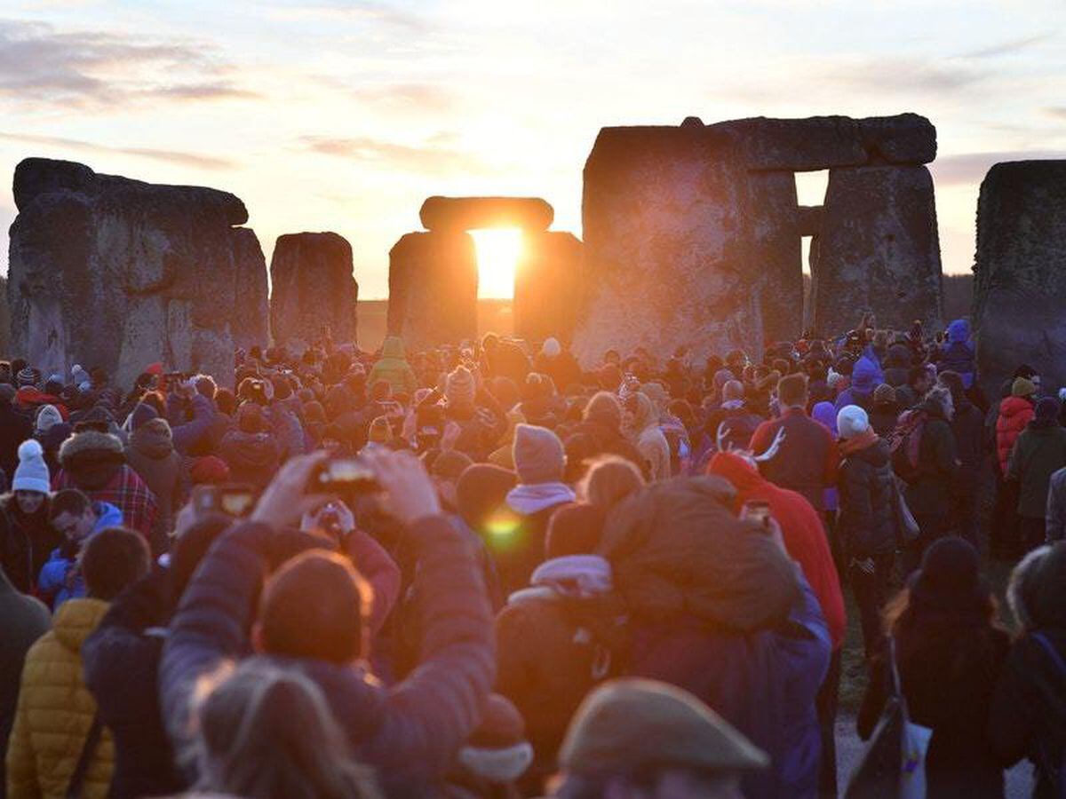 Thousands gather at Stonehenge to celebrate the winter solstice