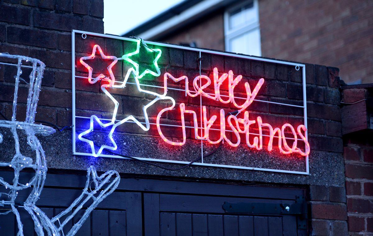 Rushall house covered in Christmas lights in October | Express & Star