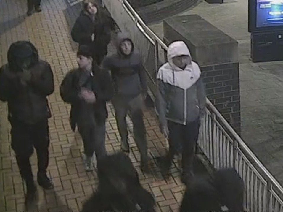 Police trying to find this group after victim told 'he'd be stabbed' during robbery