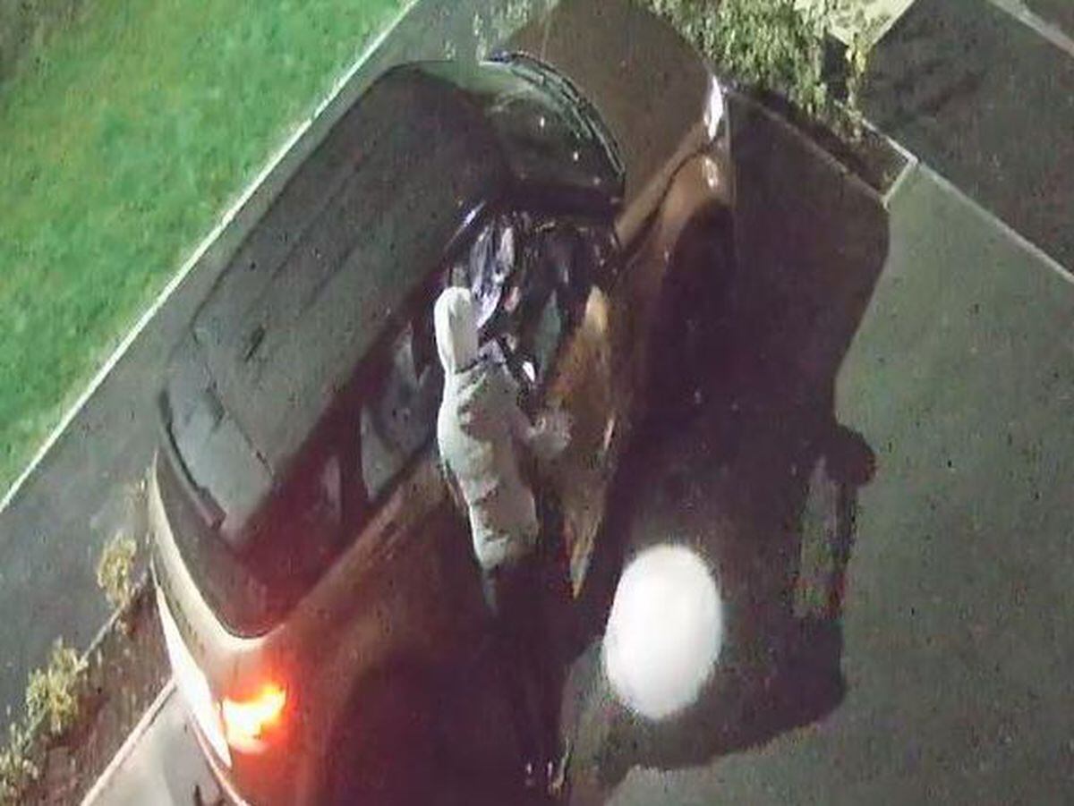 WATCH: Range Rover Stolen From Driveway In Less Than 30 Seconds ...