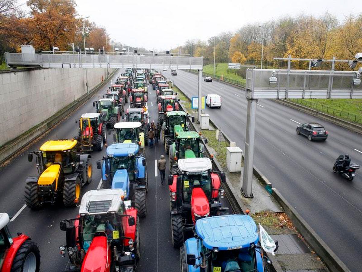 French farmers in tractor protest at unfair competition | Express & Star