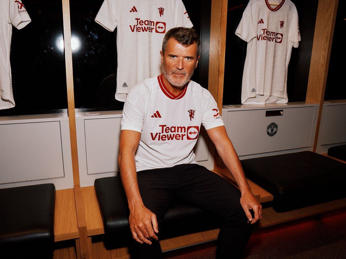 Roy Keane helps launch new 2023/24 Manchester United 3rd kit