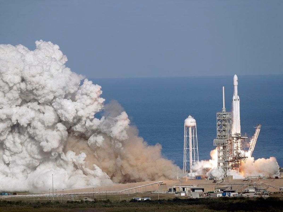 SpaceX successfully launches Falcon Heavy rocket Express & Star