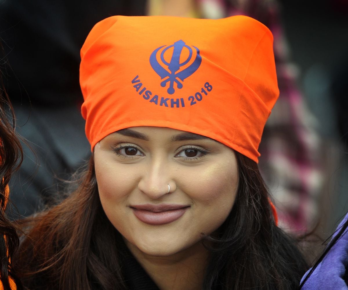 Thousands gather for Vaisakhi parade in Smethwick PICTURES and VIDEO