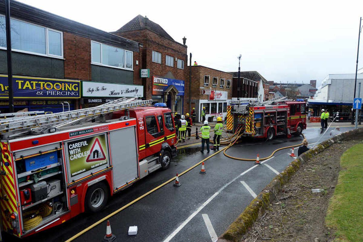 Halesowen Restaurant Fire Brings Town Centre To A Standstill 