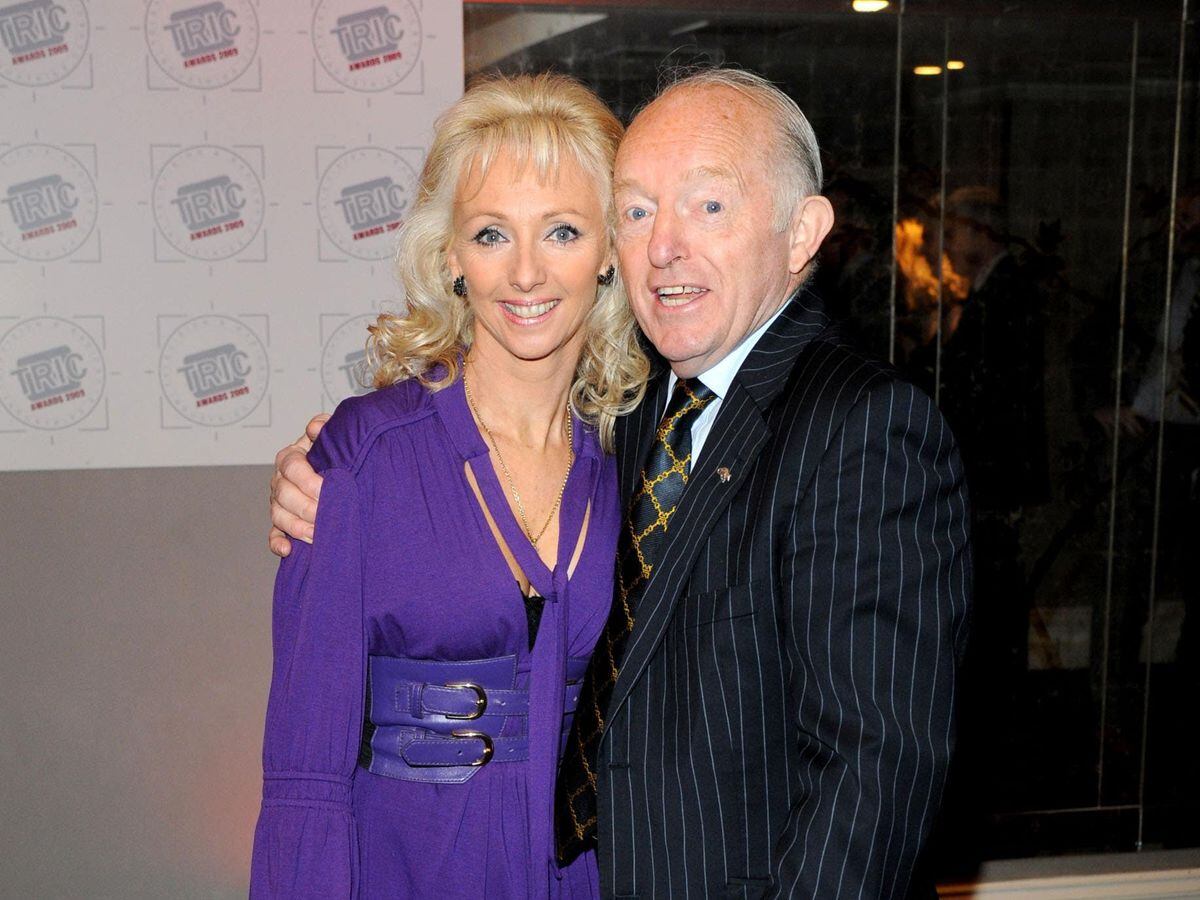 Debbie Mcgee Marks Five Years Since Paul Daniels Death With Tribute Express And Star 2358
