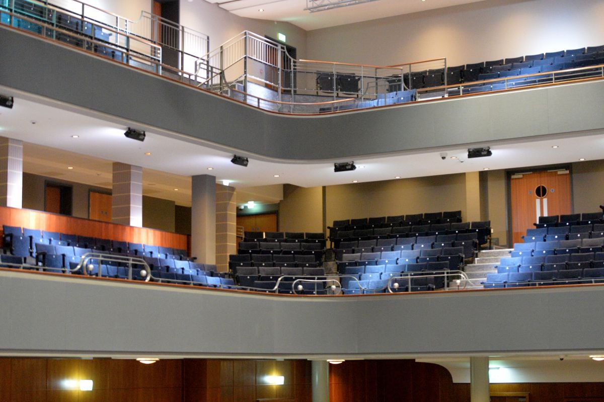 peek-inside-civic-halls-with-famous-wolverhampton-venue-almost-ready-to