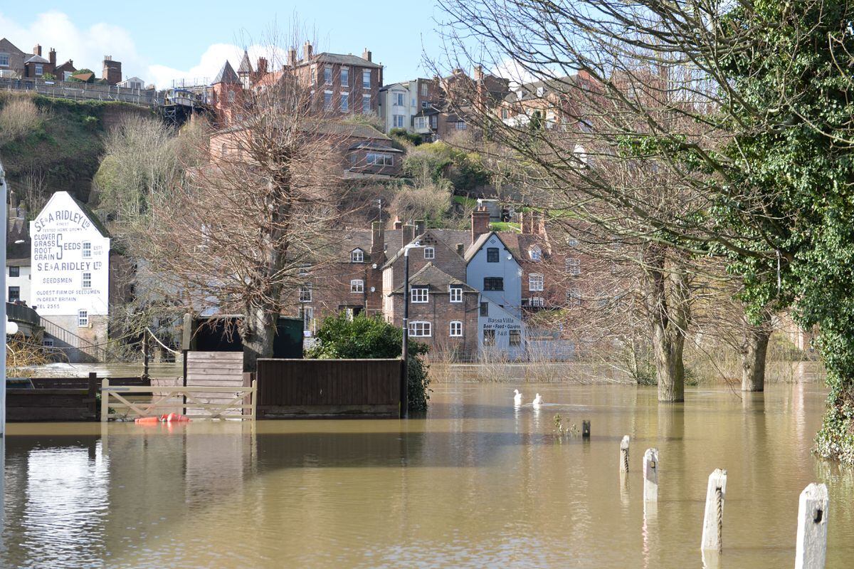 GALLERY: River Severn Flooding Forces Evacuations - In Photos | Express ...