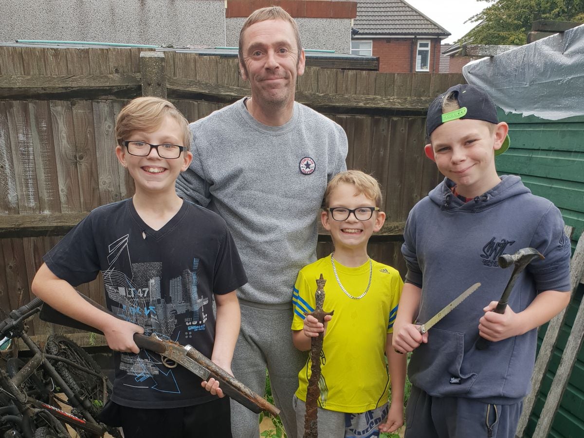 Swords, safes and shotguns: Magnet fishing in Black Country canals