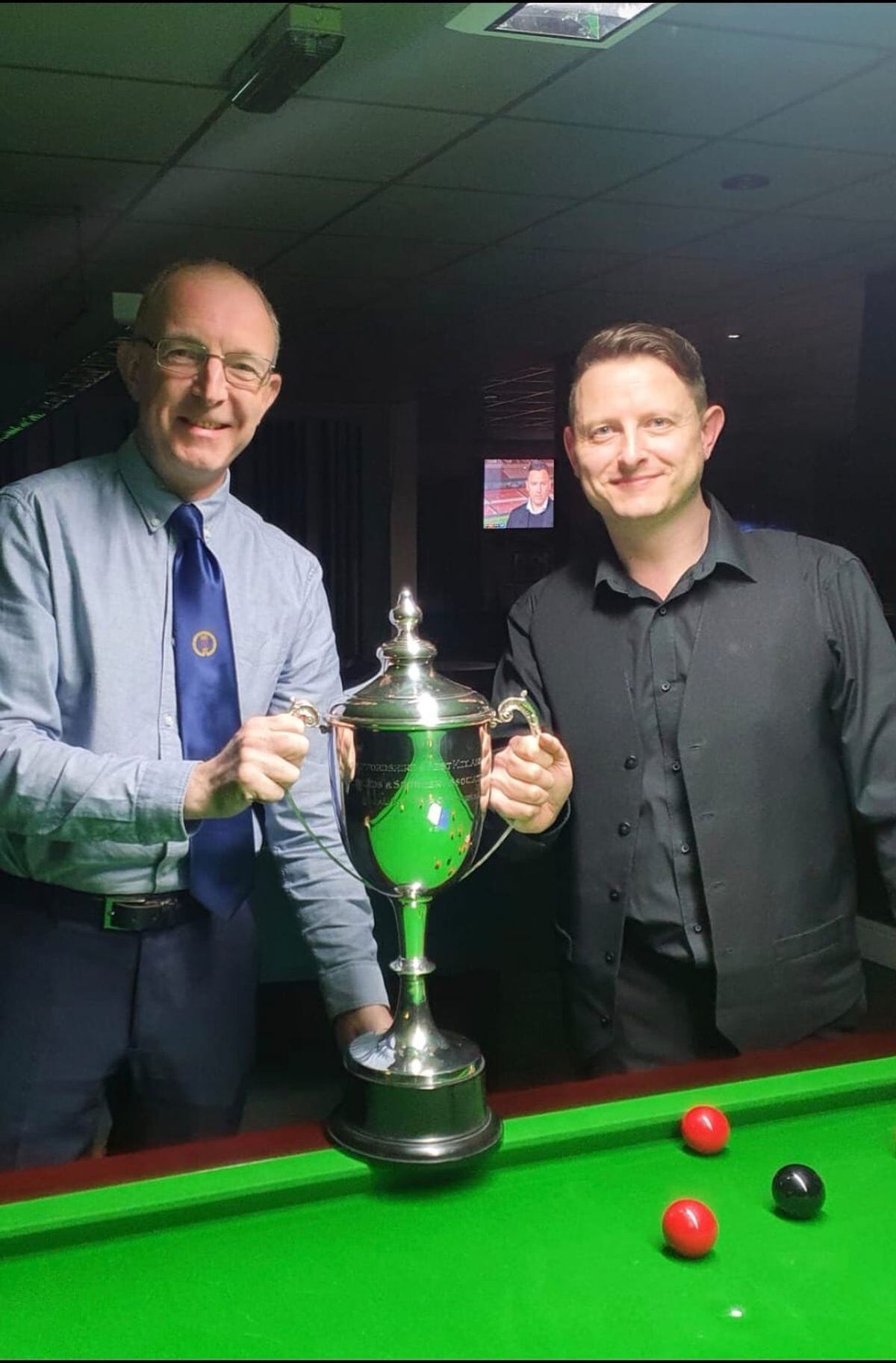 Robbie James defends his snooker title | Express & Star