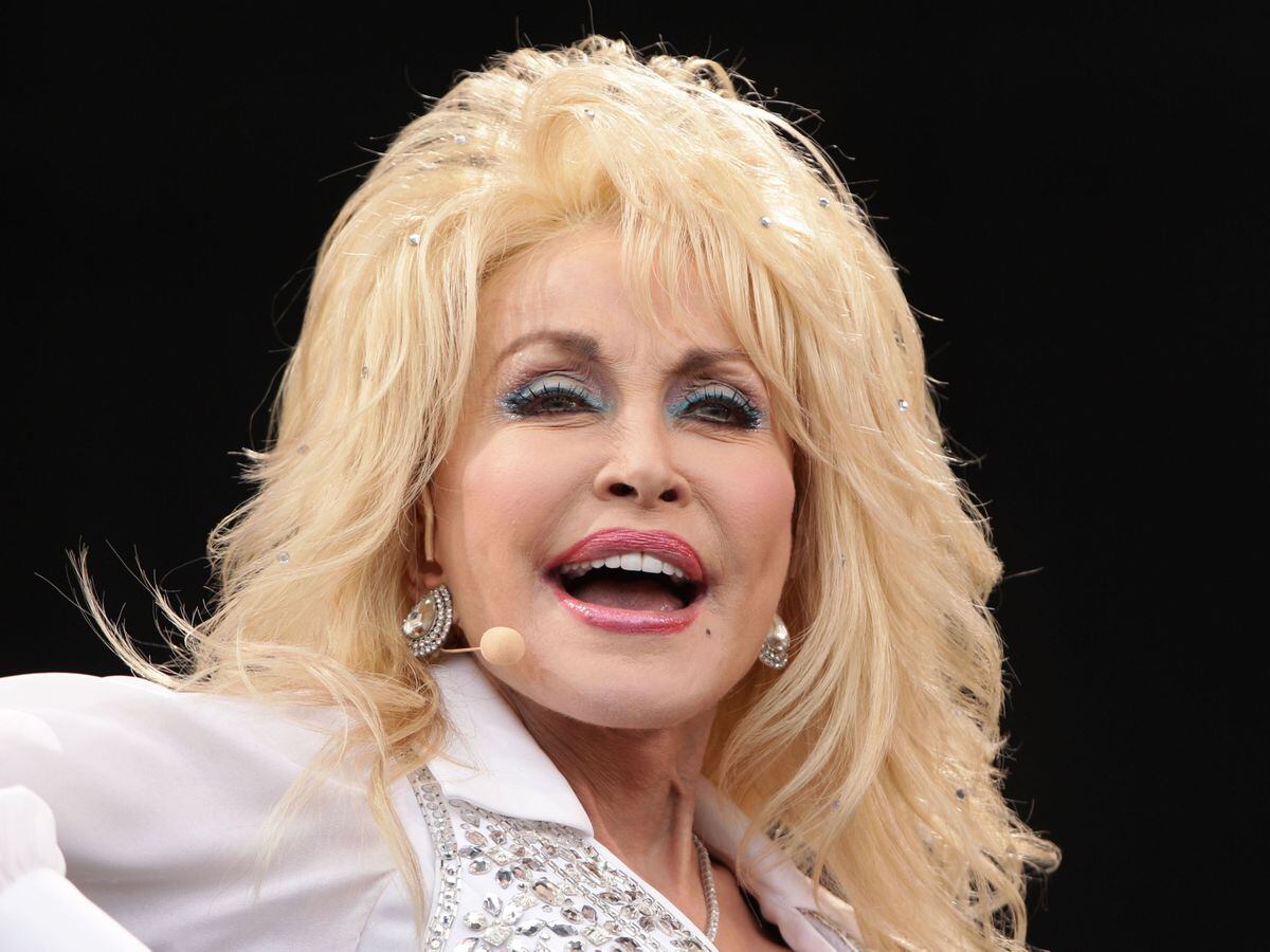 Dolly Parton set for 9 to 5 reunion with Grace And Frankie guest role ...