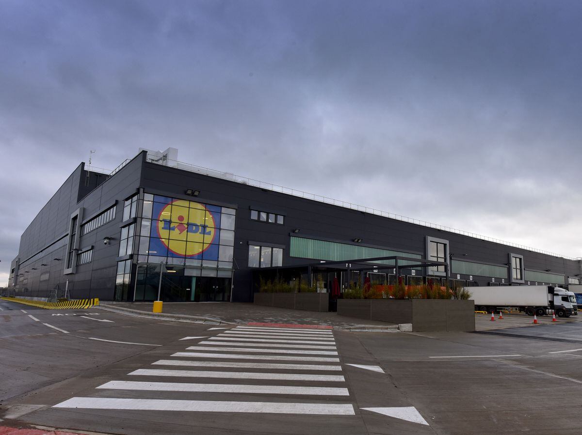 Lidl holds recruitment open days in Wednesbury as supermarket chain ...