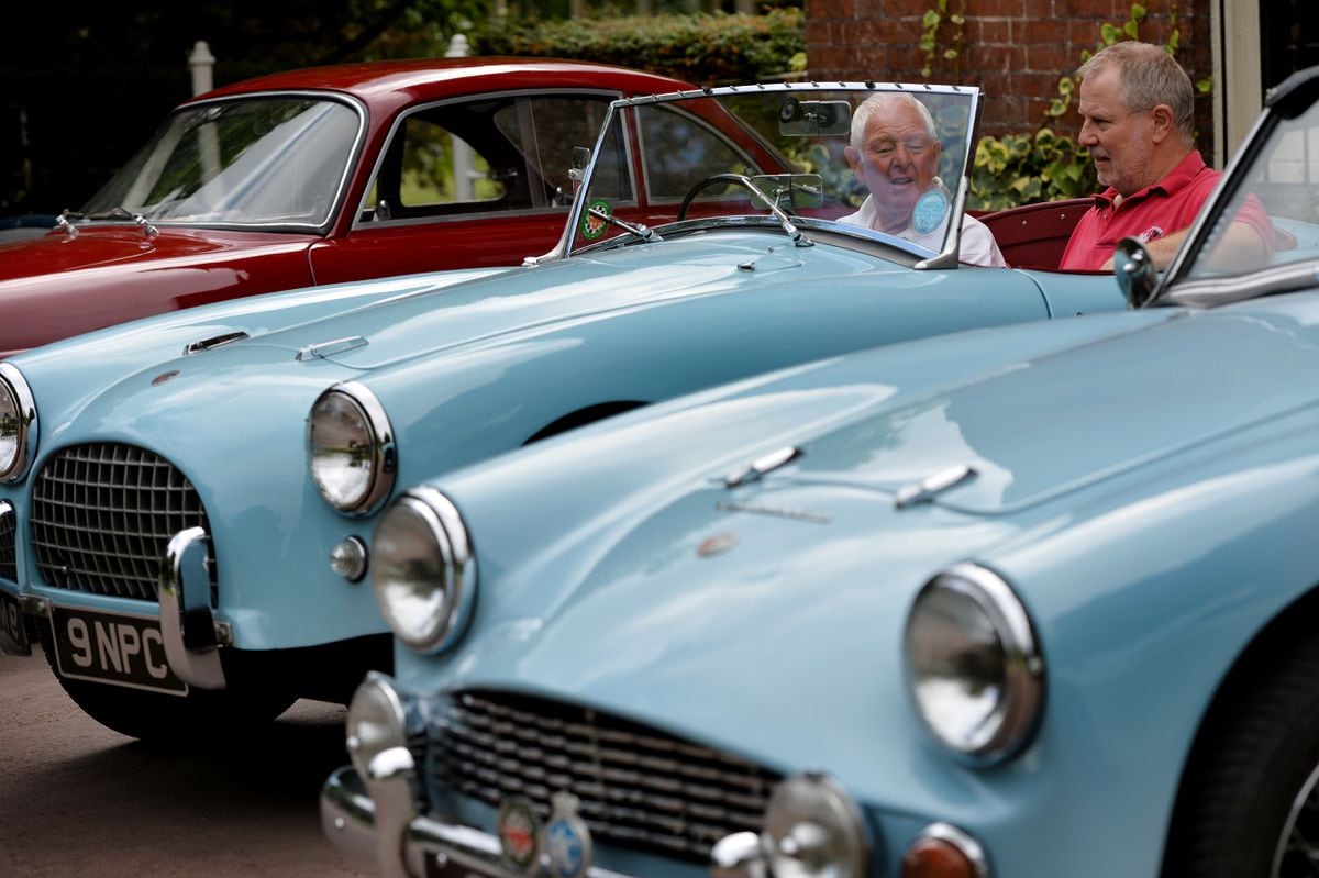 Turner Sports Car rally turns heads at Bantock Park | Express & Star