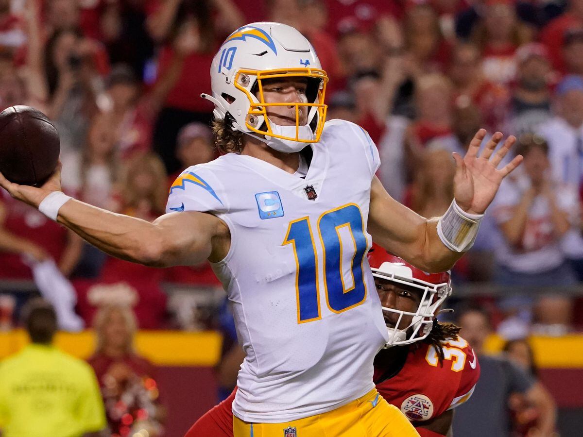 quarterback los angeles chargers