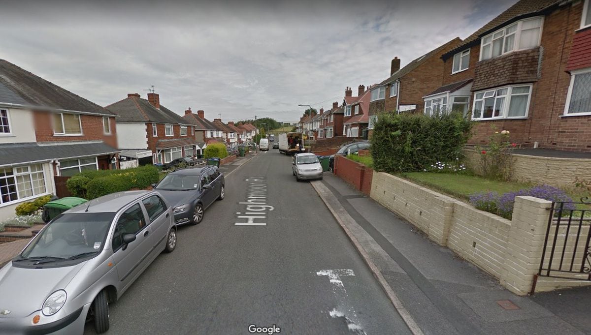 Three youths found hiding in a bush after Rowley Regis burglary ...