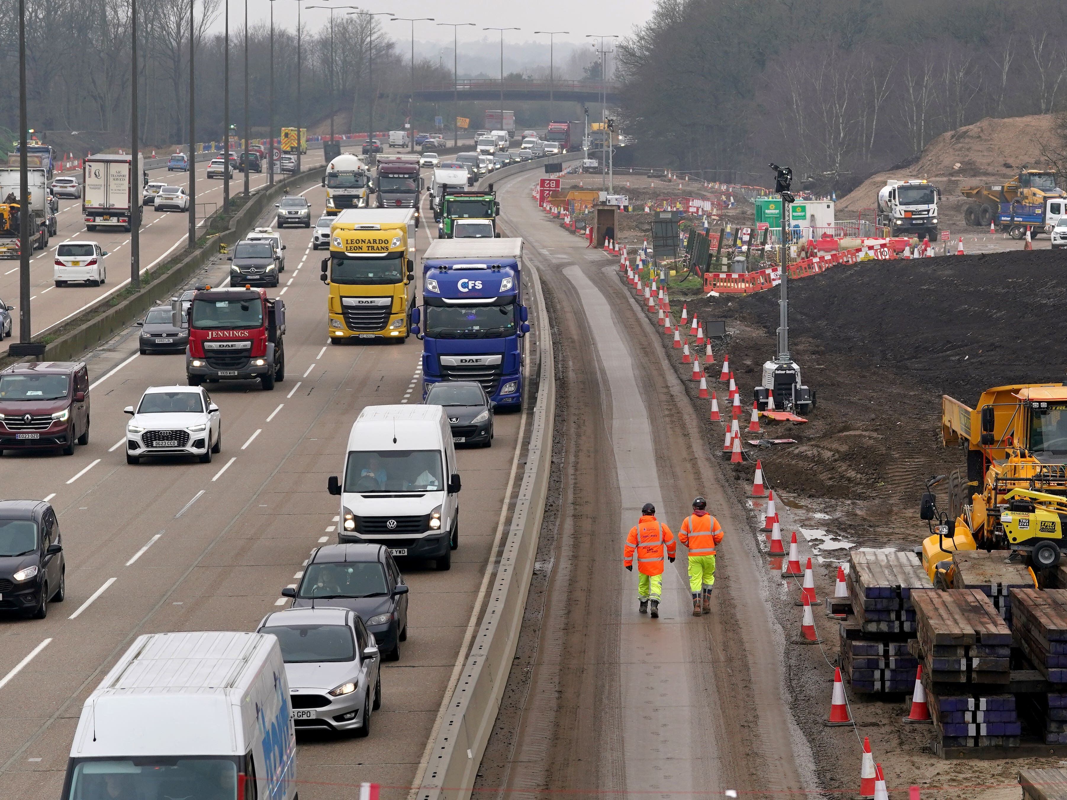 Drivers warned major roads will be ‘incredibly busy’ as M25 closes