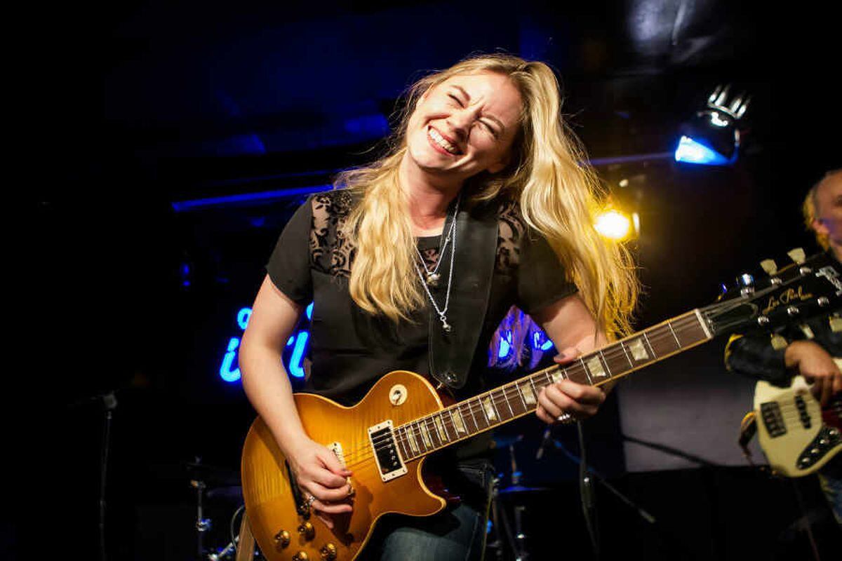 Тейлор шоу. Joanne Shaw Taylor 2022. Joanne Shaw Taylor the Blues album.