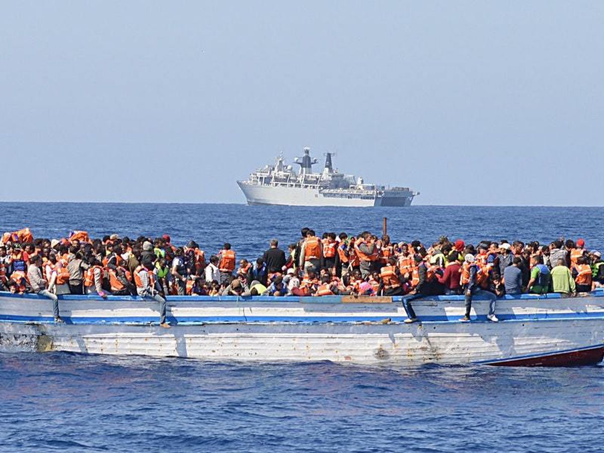Scores Feared Dead After Migrant Boat Capsizes Off Libya S Coast Express And Star