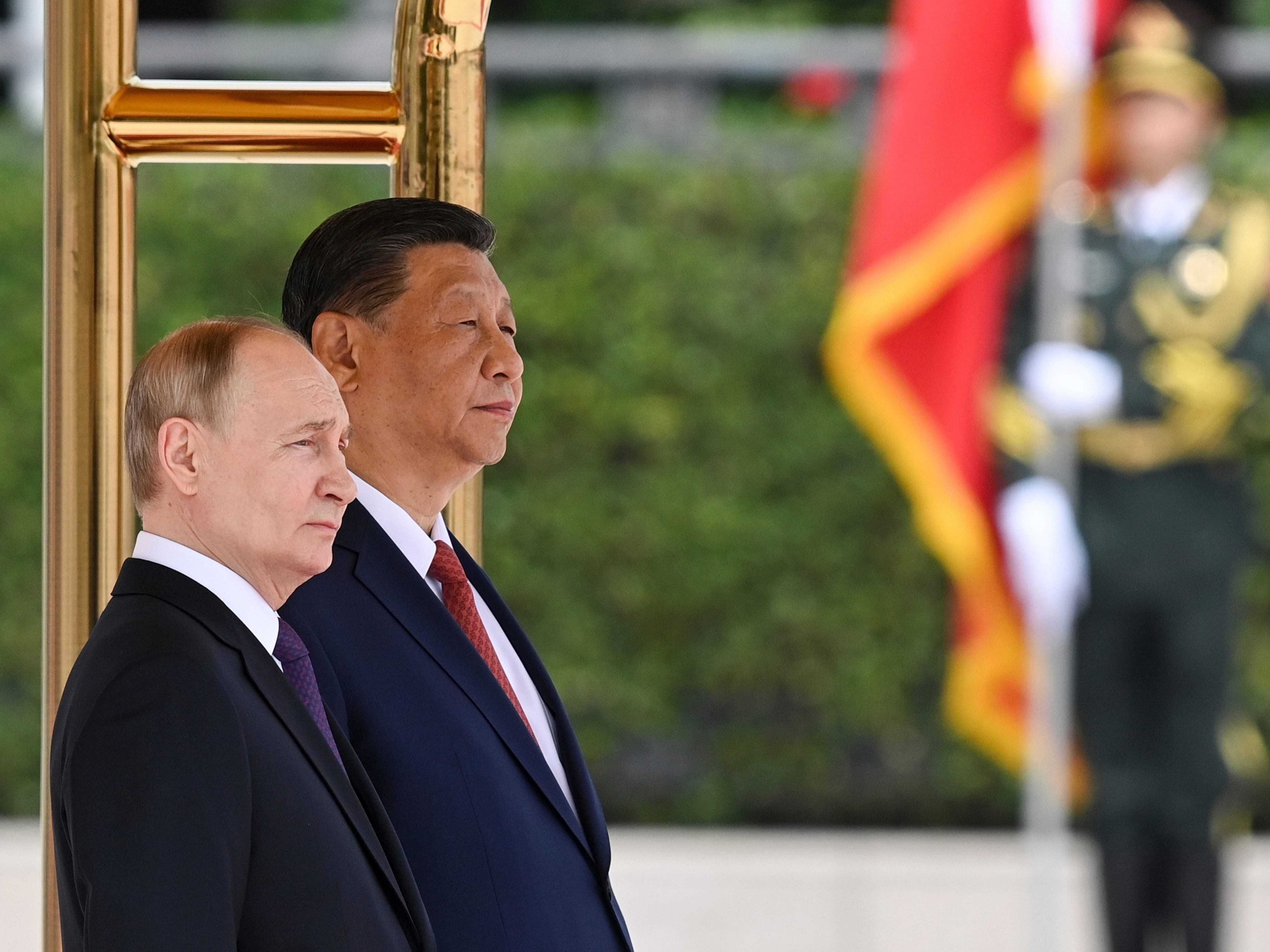 Vladimir Putin and Xi Jinping sign deal to deepen Russia-Chinese partnership