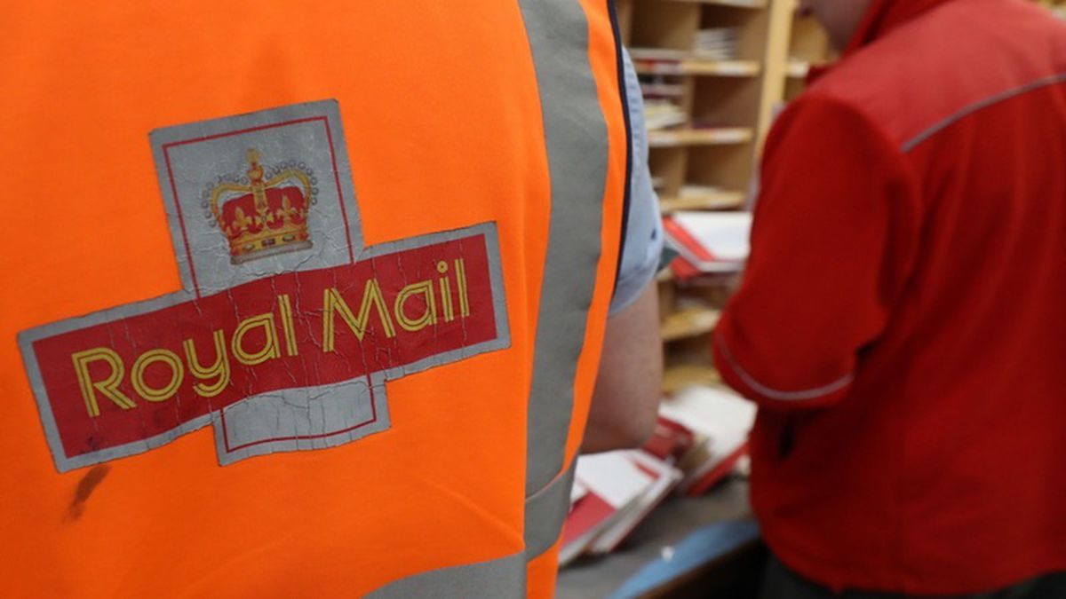 Royal Mail strike ballot to go ahead unless pension scheme closure