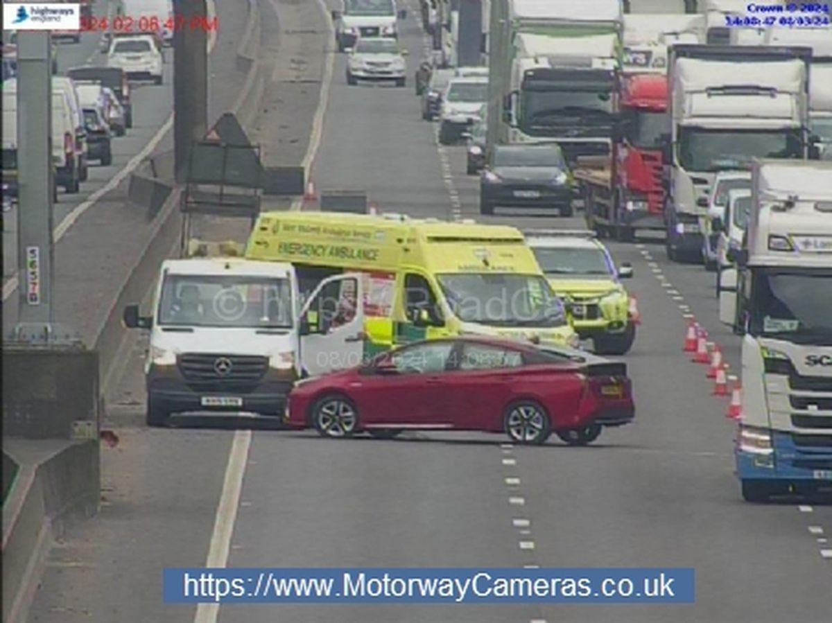 Two lanes closed on M6 after multiple vehicle crash Express Star