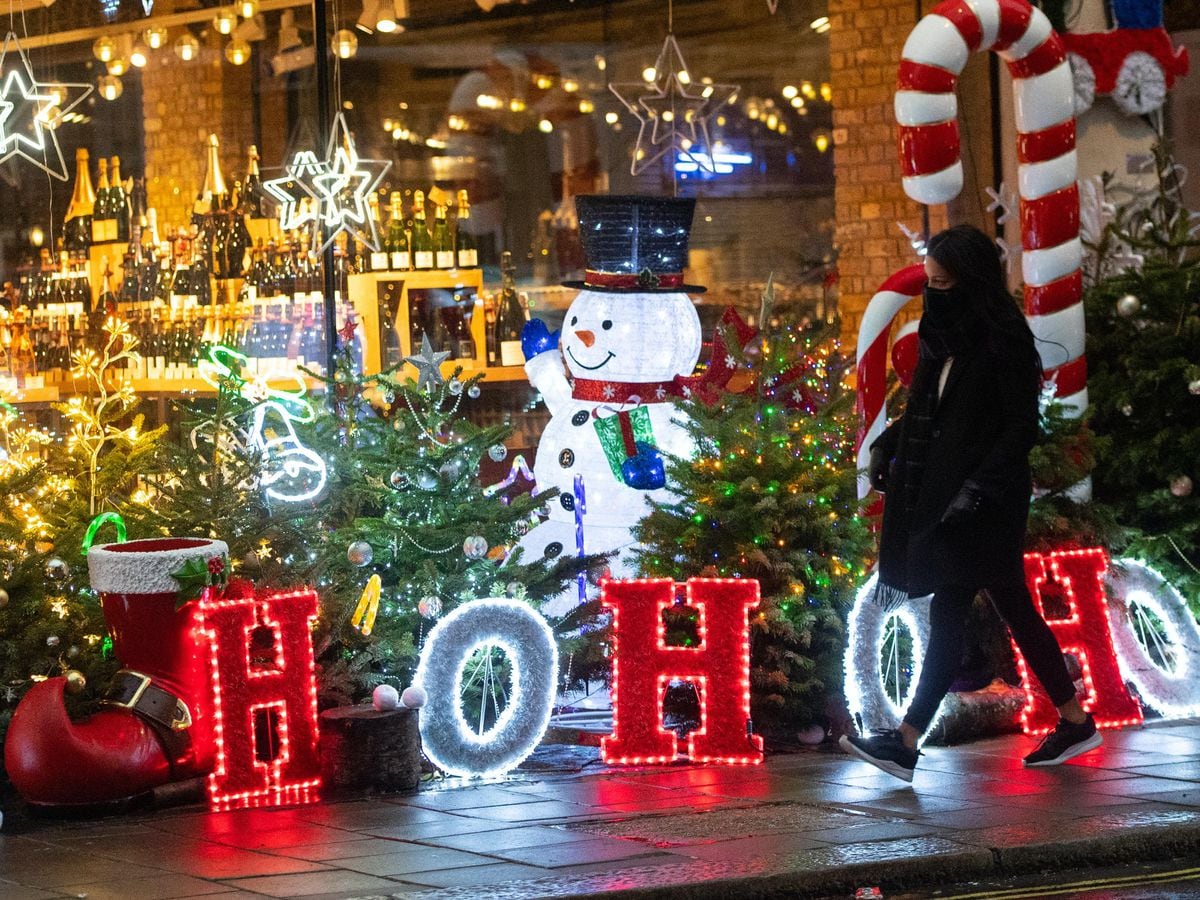 In Pictures: Festive scenes for Christmas shoppers | Express &amp; Star