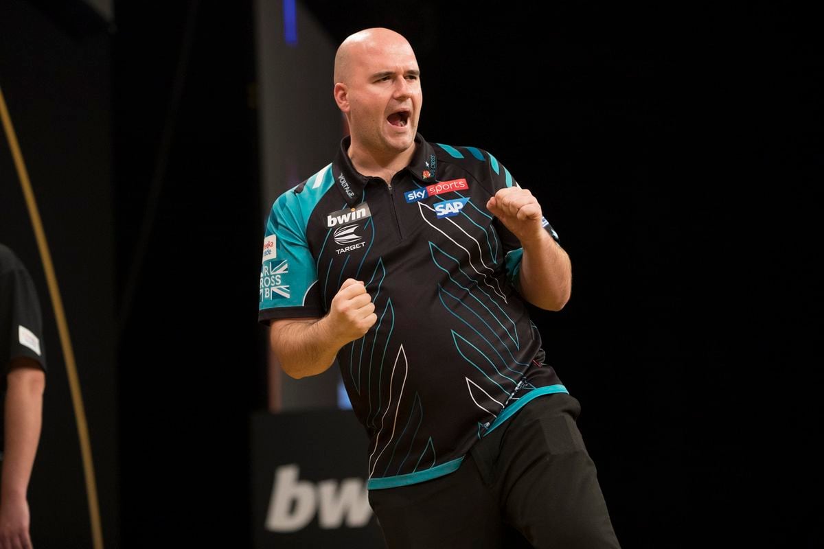 2018 world champ Rob Cross in the opening session at the darts ...