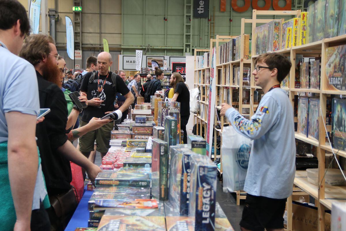 Gaming fans flock to UK Games Expo in Birmingham with pictures