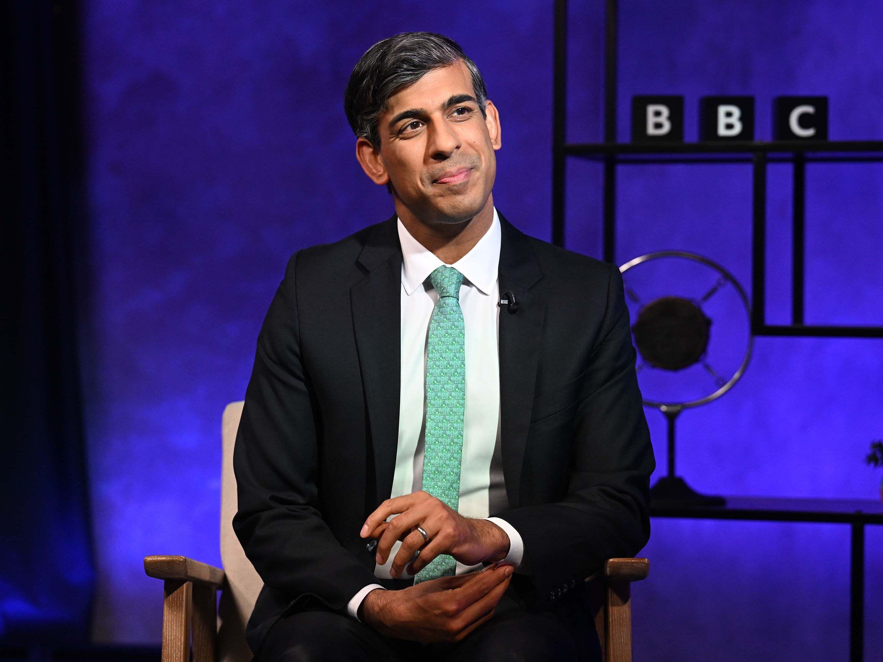 Rishi Sunak makes manifesto tax cut pledge after dismissing resignation rumours