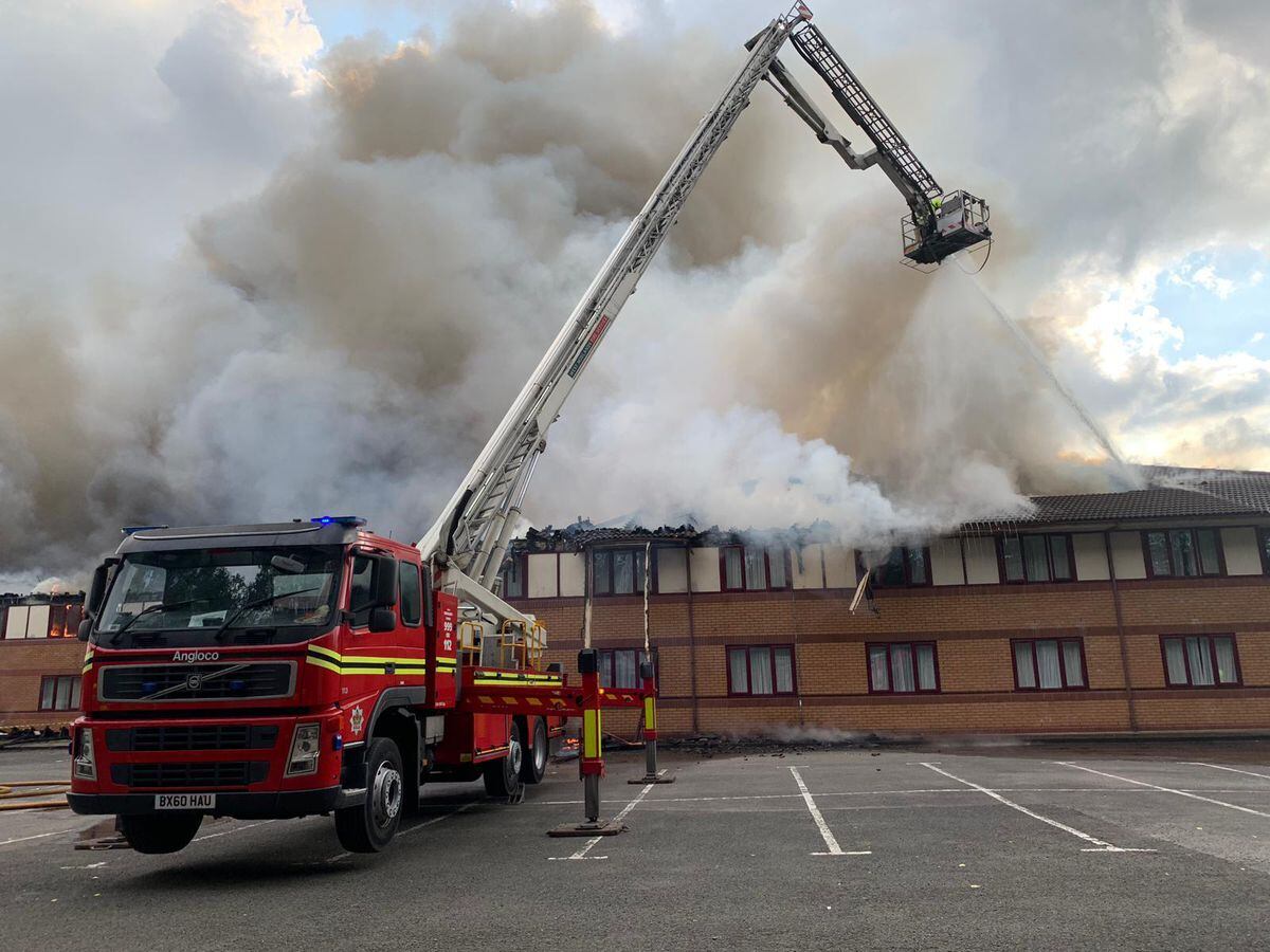 M6 Holiday Inn destroyed as huge blaze rips through Walsall hotel ...