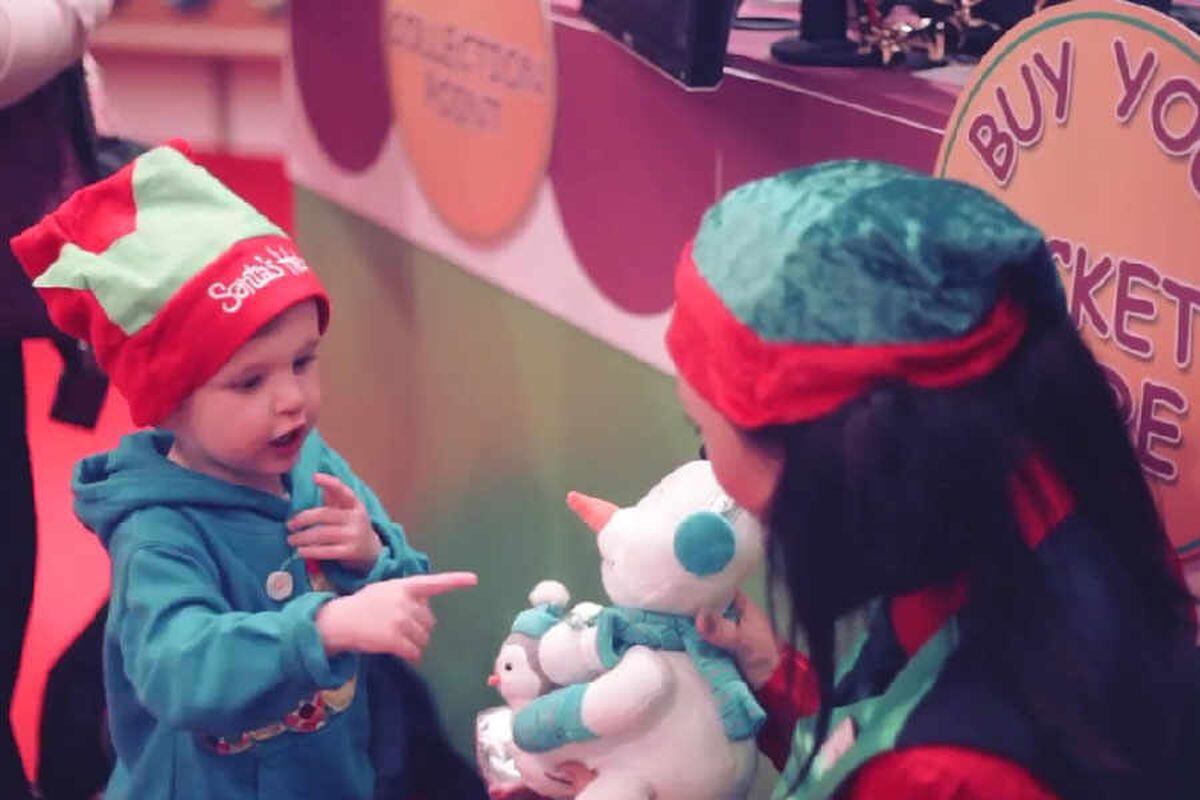 WATCH: Christmas comes early for shoppers at Merry Hill | Express &amp; Star