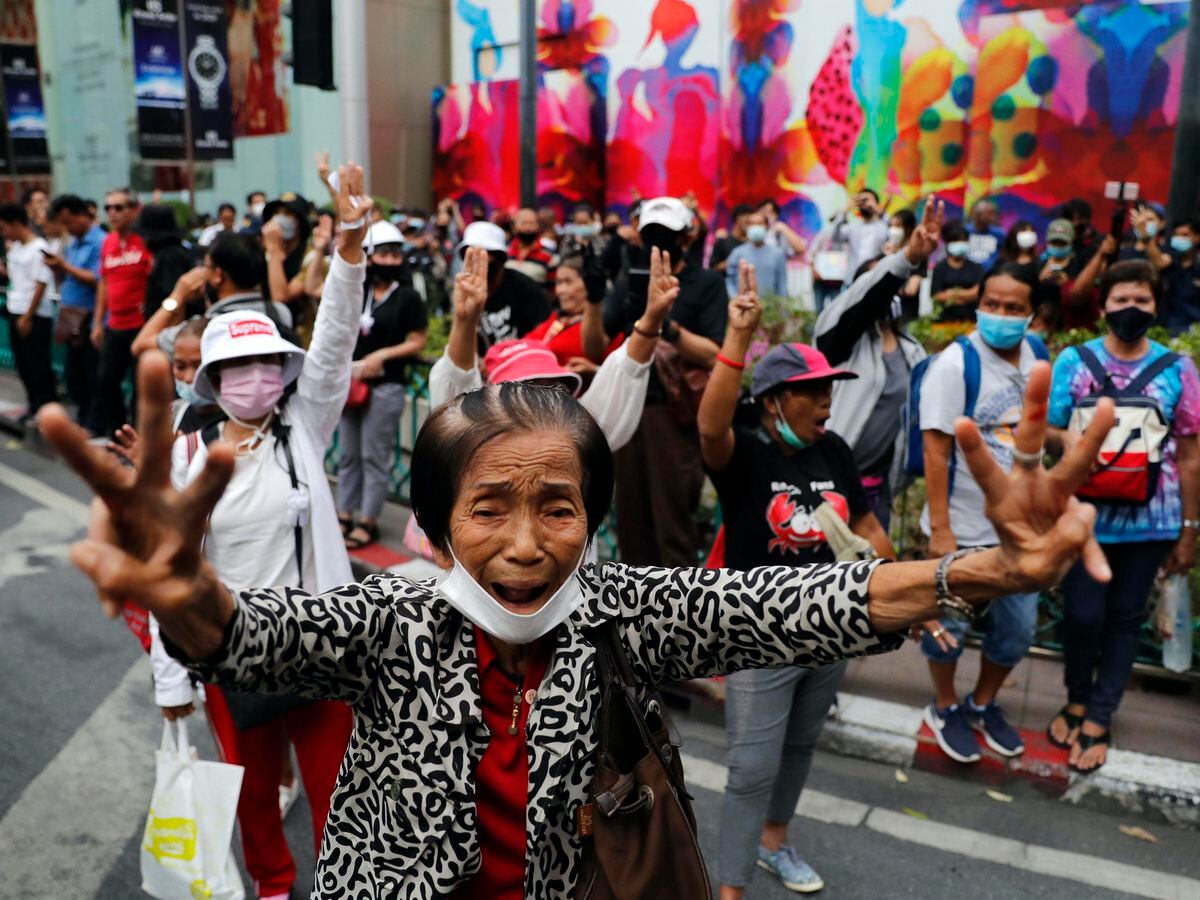 Thai protesters rally in their thousands ahead of parliamentary debate ...