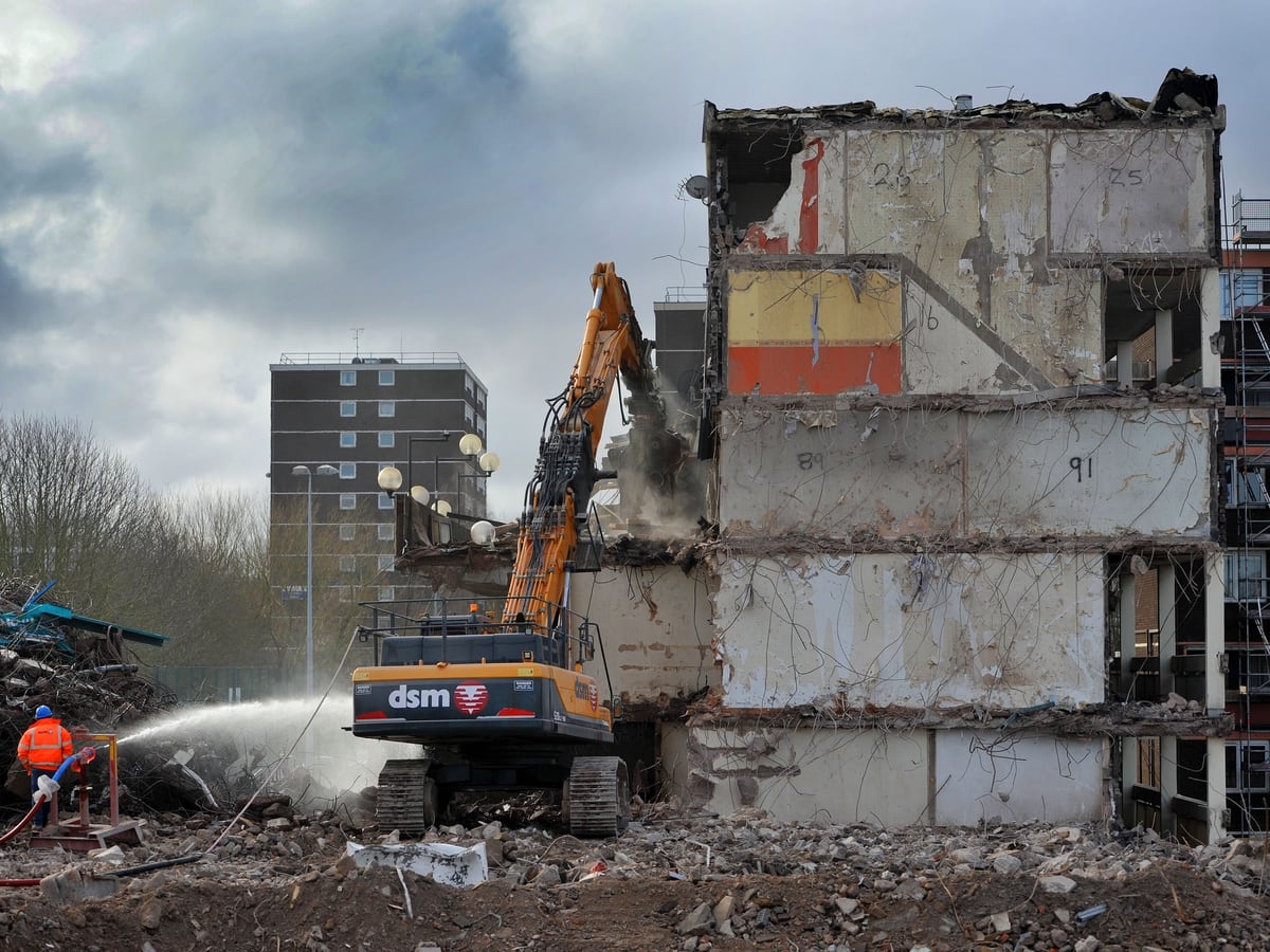 Heath Towns Flat Tower Blocks Demolished To Make Way For New Homes Express And Star