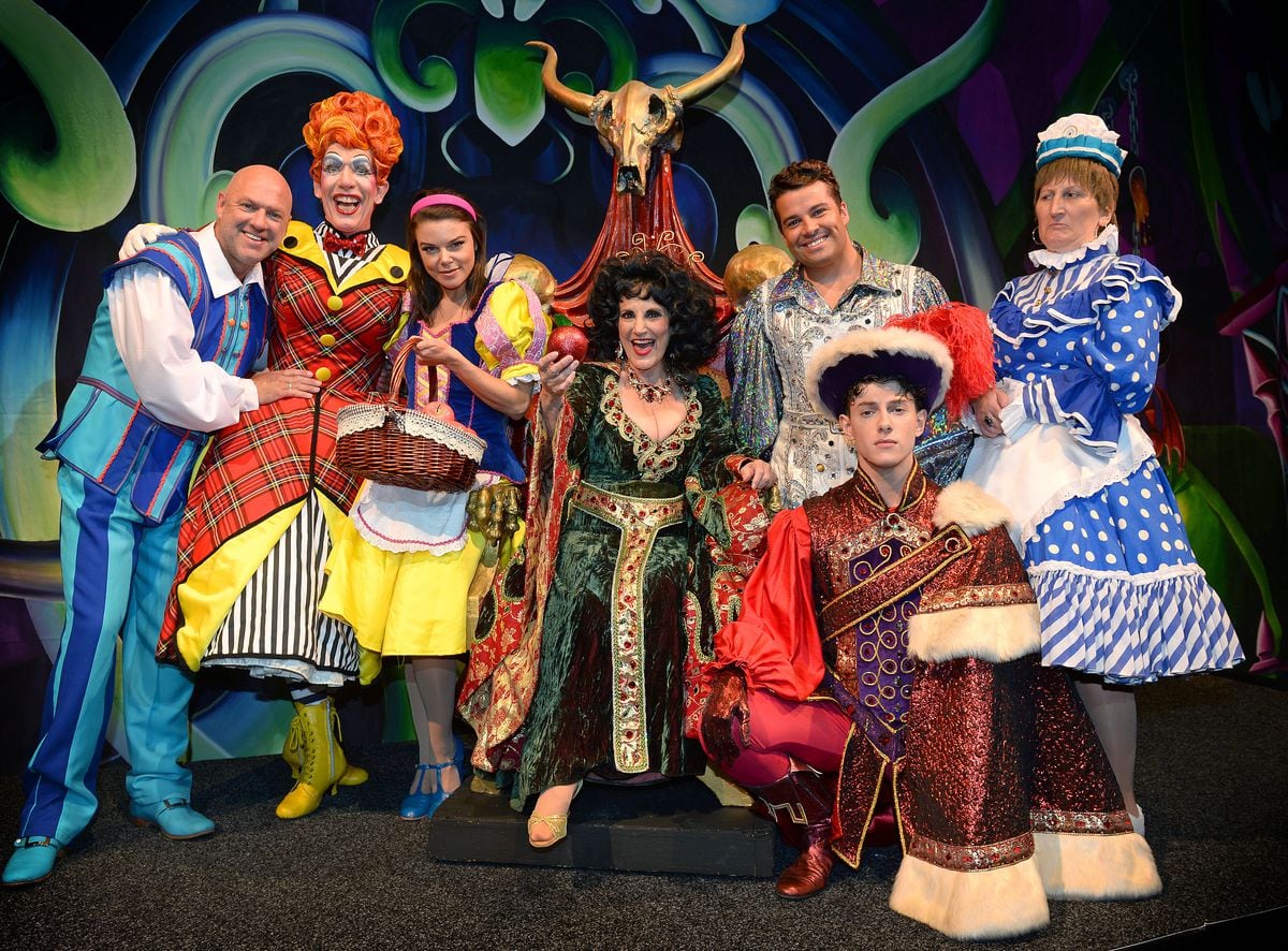 Doreen's got her hands full as Birmingham Hippodrome panto launched ...