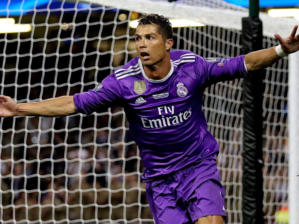 Ronaldo purple kit 