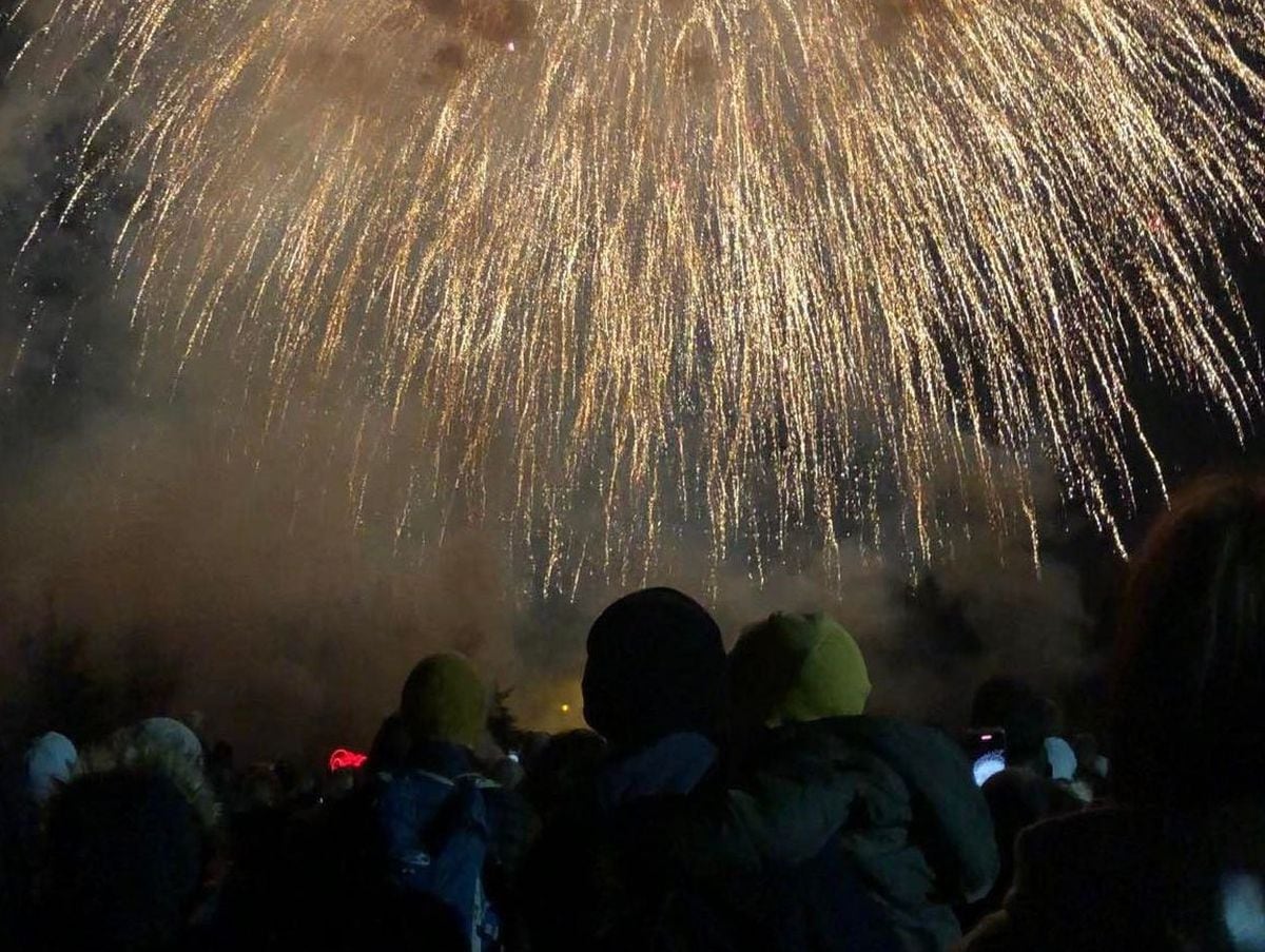 Tamworth fireworks event, with Tom Cruise theme, hailed a success