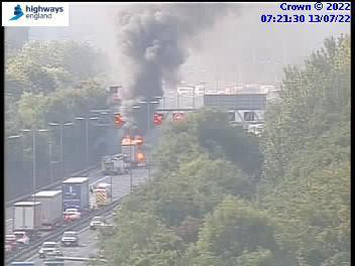 Huge M6 Lorry Fire Closes Motorway Bringing Traffic To A Standstill For ...