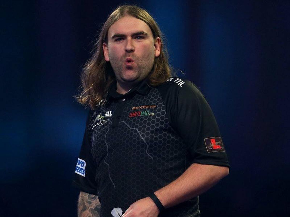 Ryan Searle beats James Wade on his way to reaching last 32 of Home