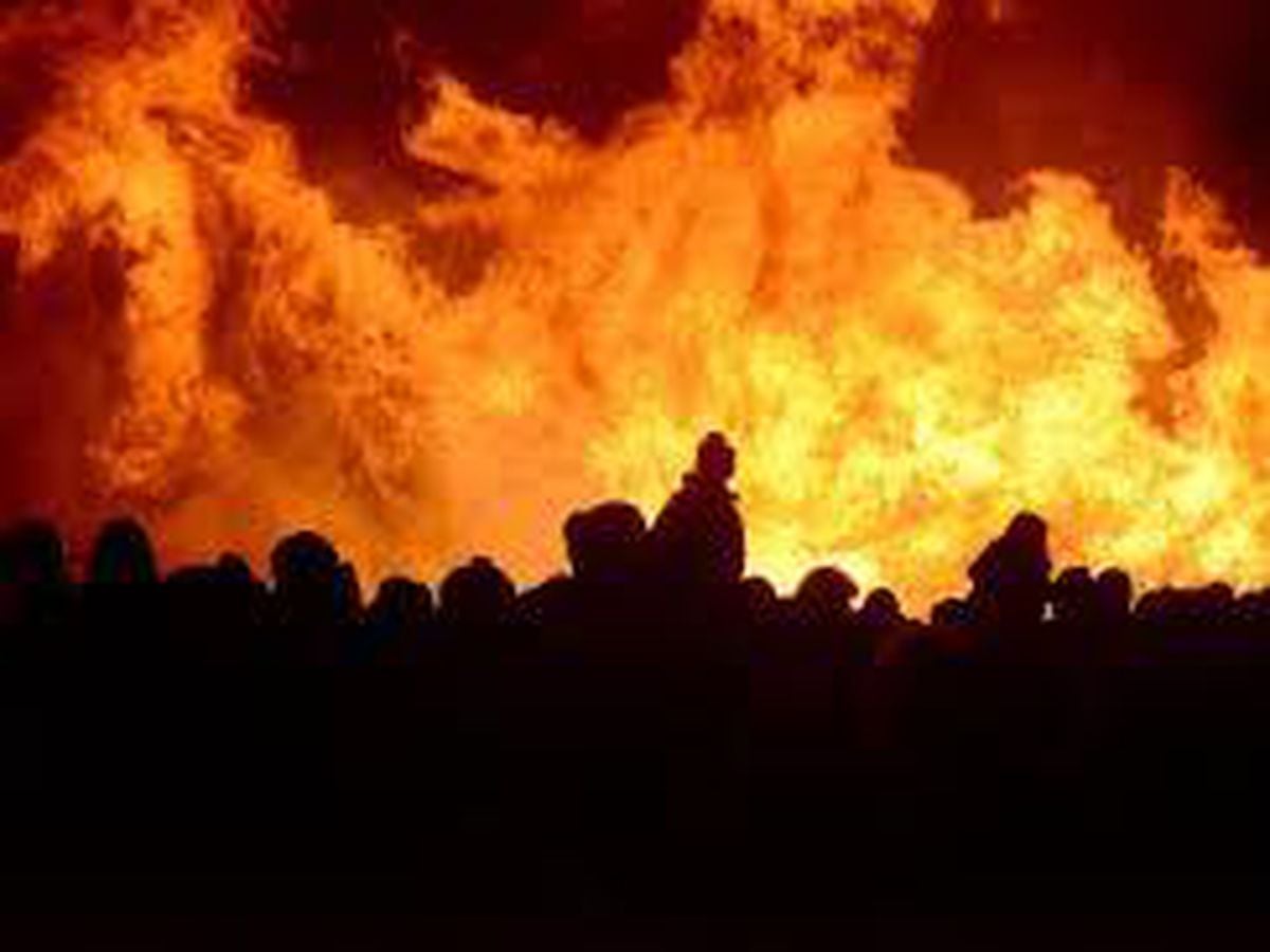 Popular Annual Bonfire And Fireworks Being Held At Halesowen Cricket 