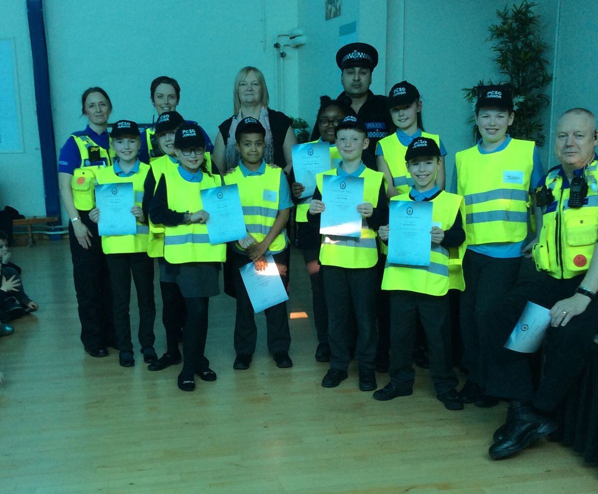 Primary pupils to join PCSOs on patrol in Dudley | Express & Star