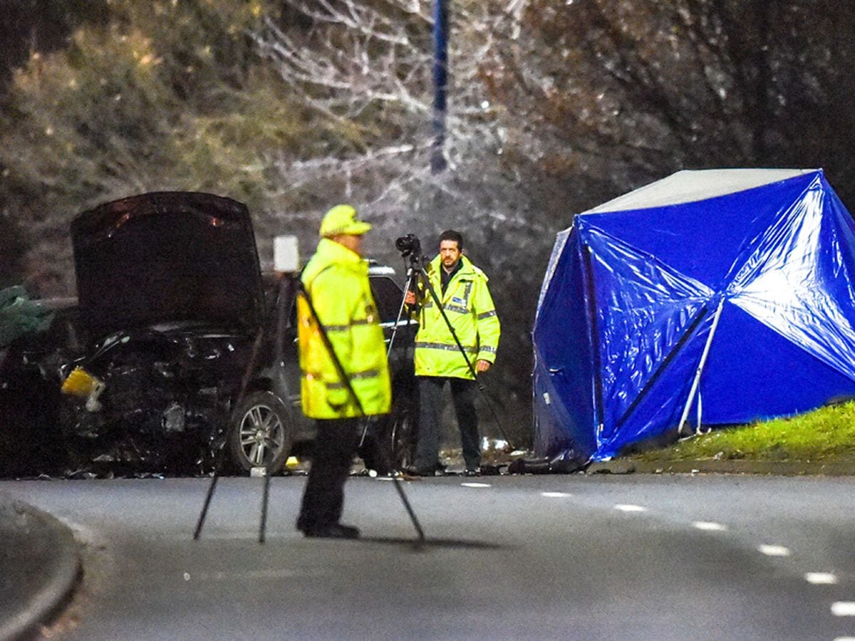 Two Killed And Three Seriously Injured In Black Country Crash | Express ...