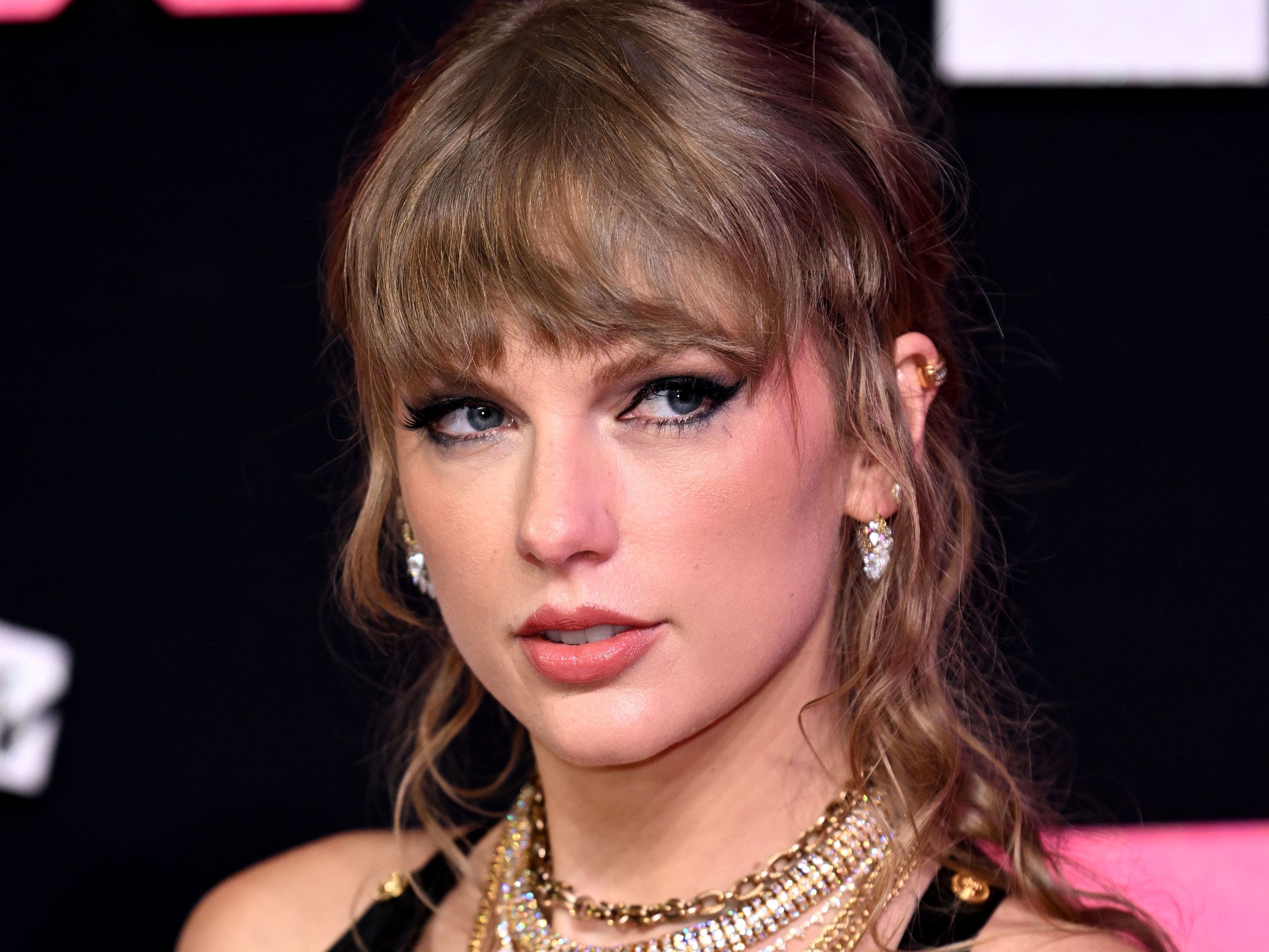 Man held near Taylor Swift’s New York townhouse after reported break-in attempt