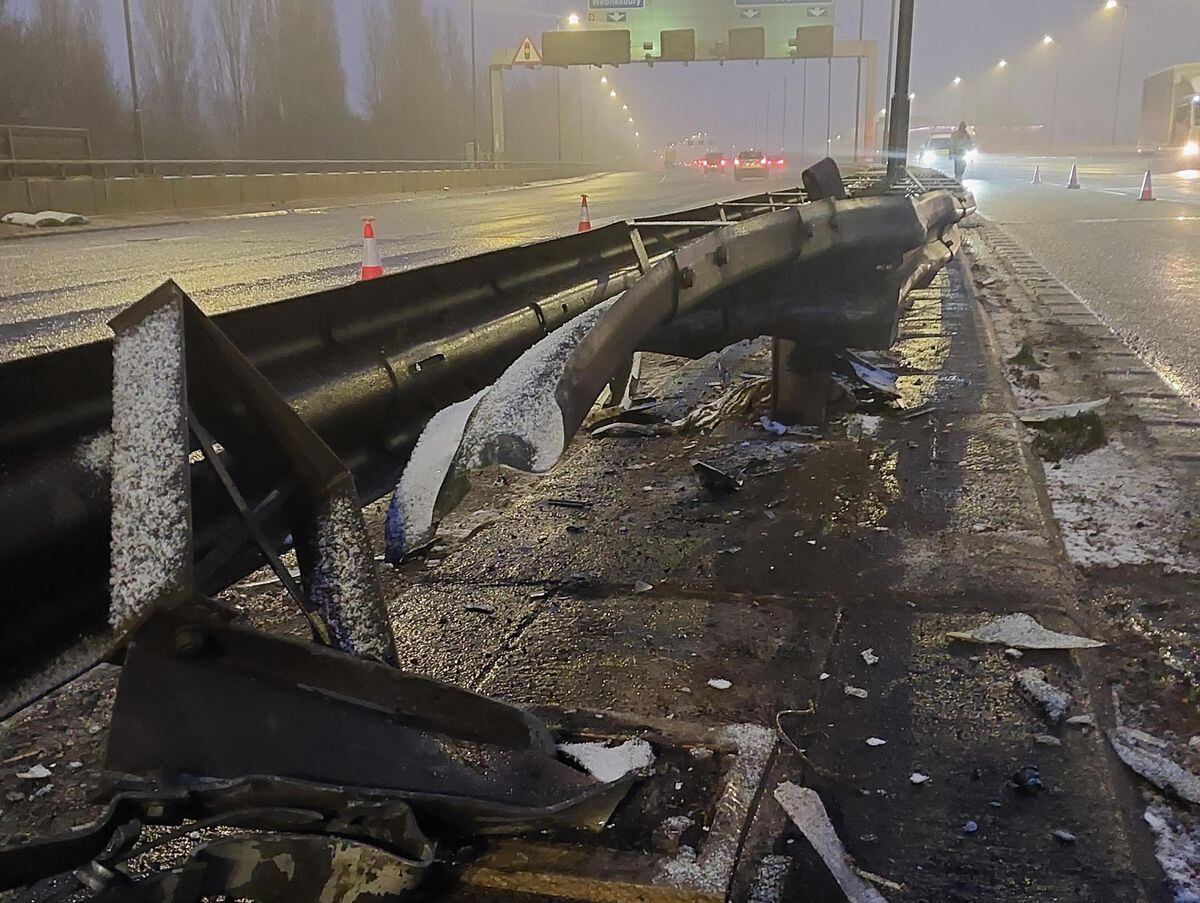 Lanes closed on the M6 near Walsall following multi-vehicle collision ...