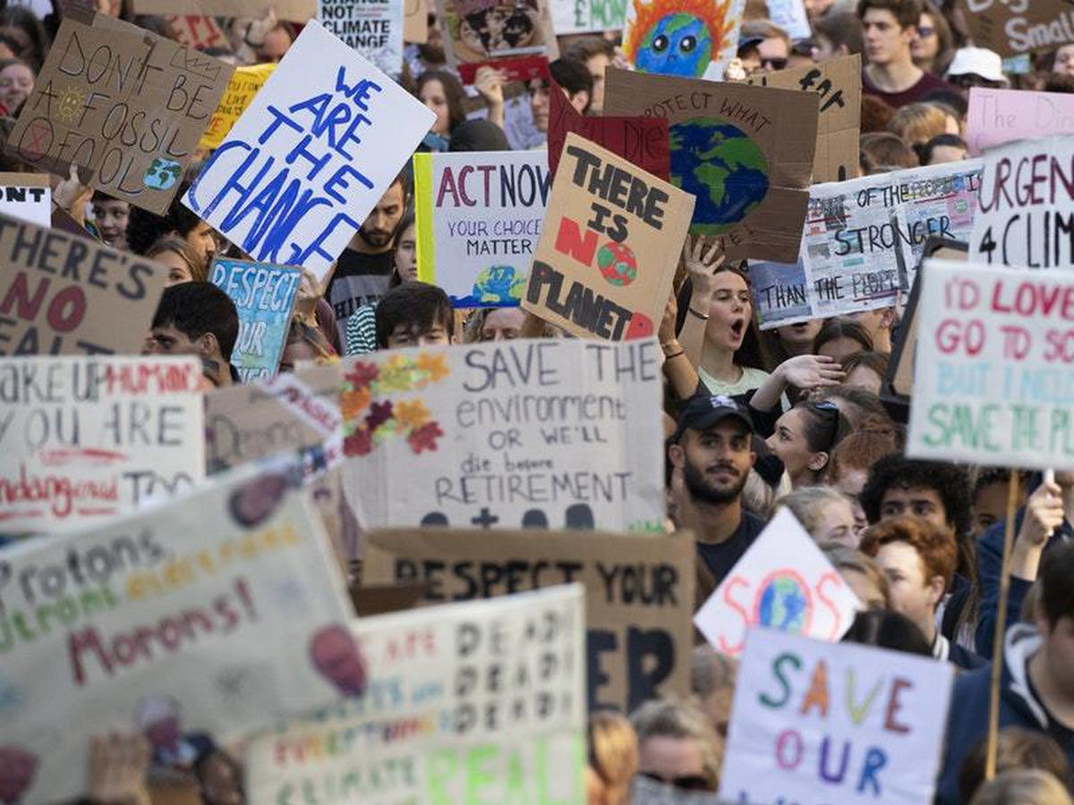 Hundreds Of Thousands Turn Out Across Uk For Global Climate Strike Express Star