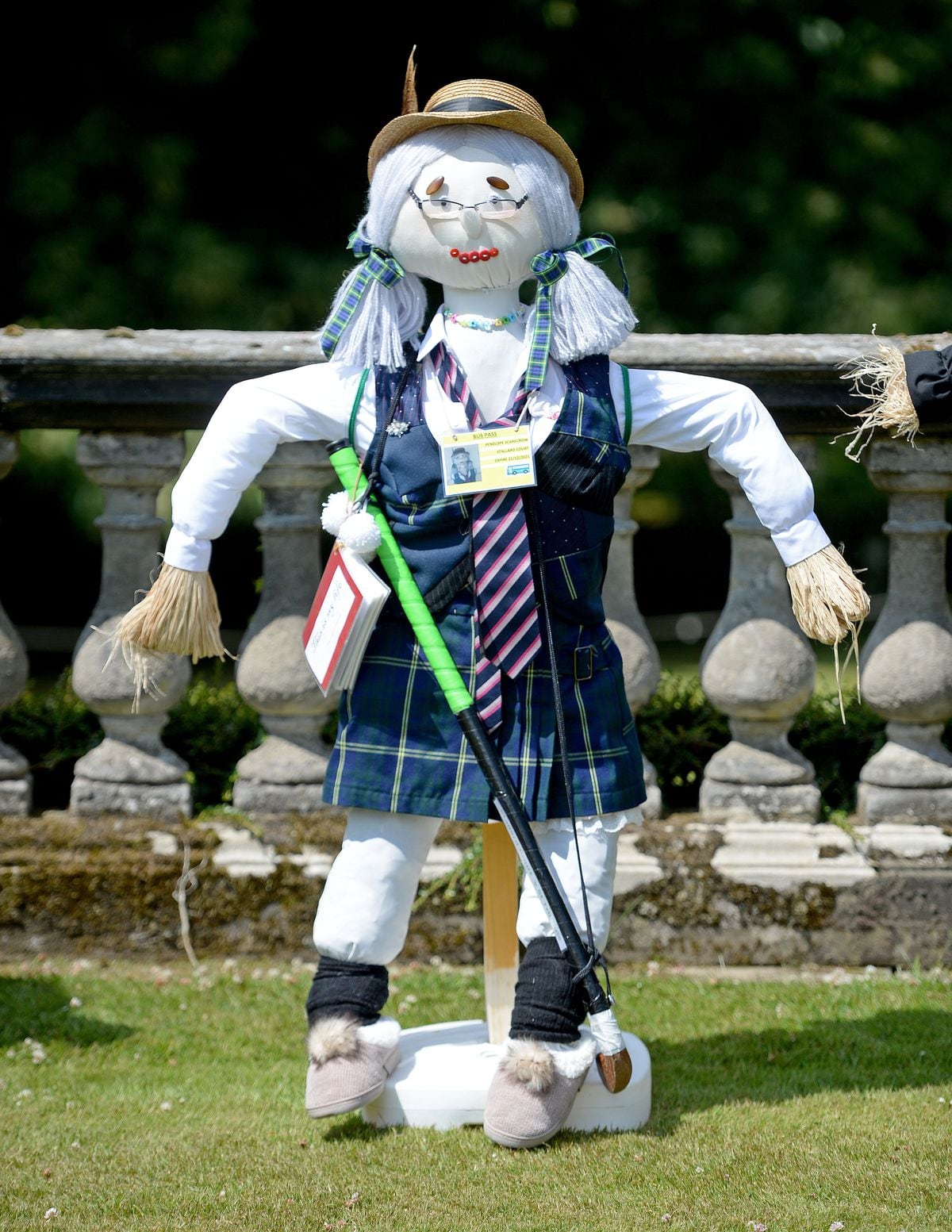 Fantastic scarecrows the best in their field with video and pictures