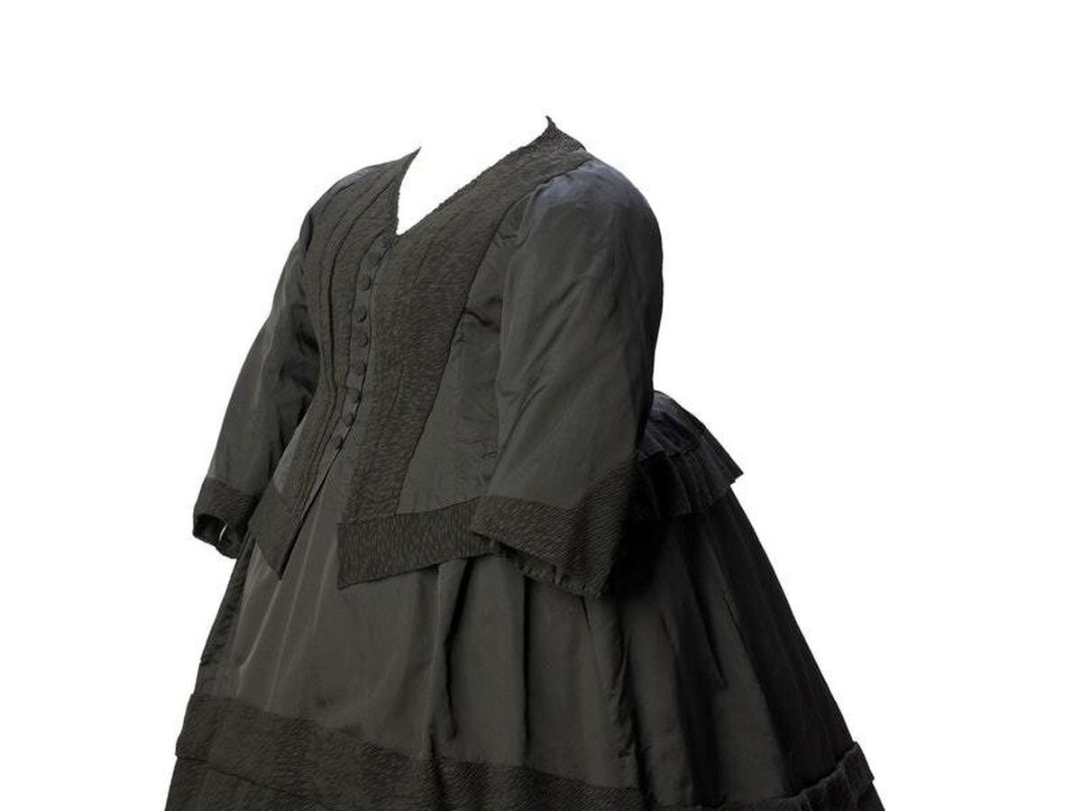 Queen Victoria’s mourning outfit after grandson’s flu death to go on ...