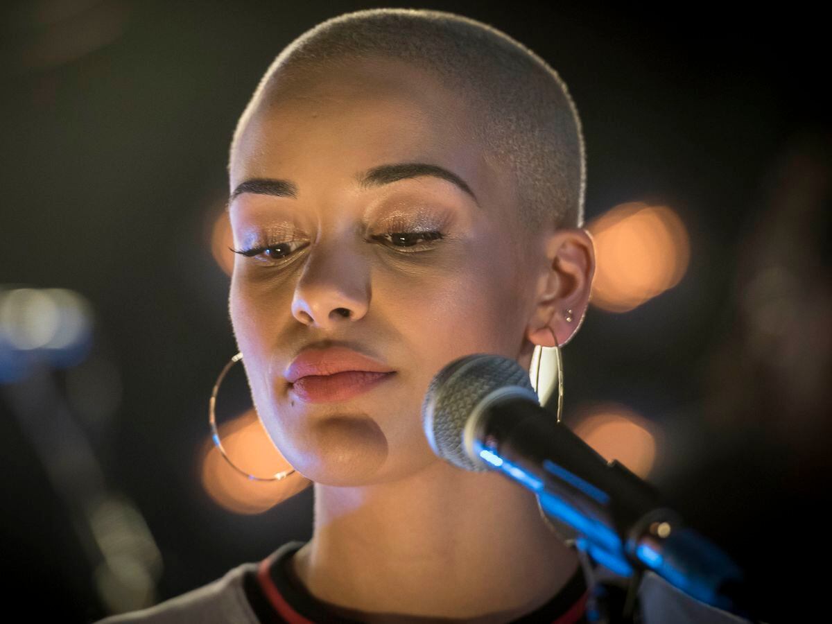 Jorja smith фото